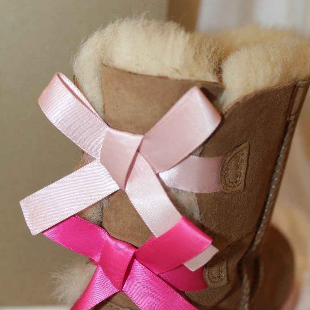NIB YOUTH WOMEN'S UGG BAILEY BOW II WATER RESISTANT SUEDE BOOTS CHESTNUT PINK - Picture 2 of 8